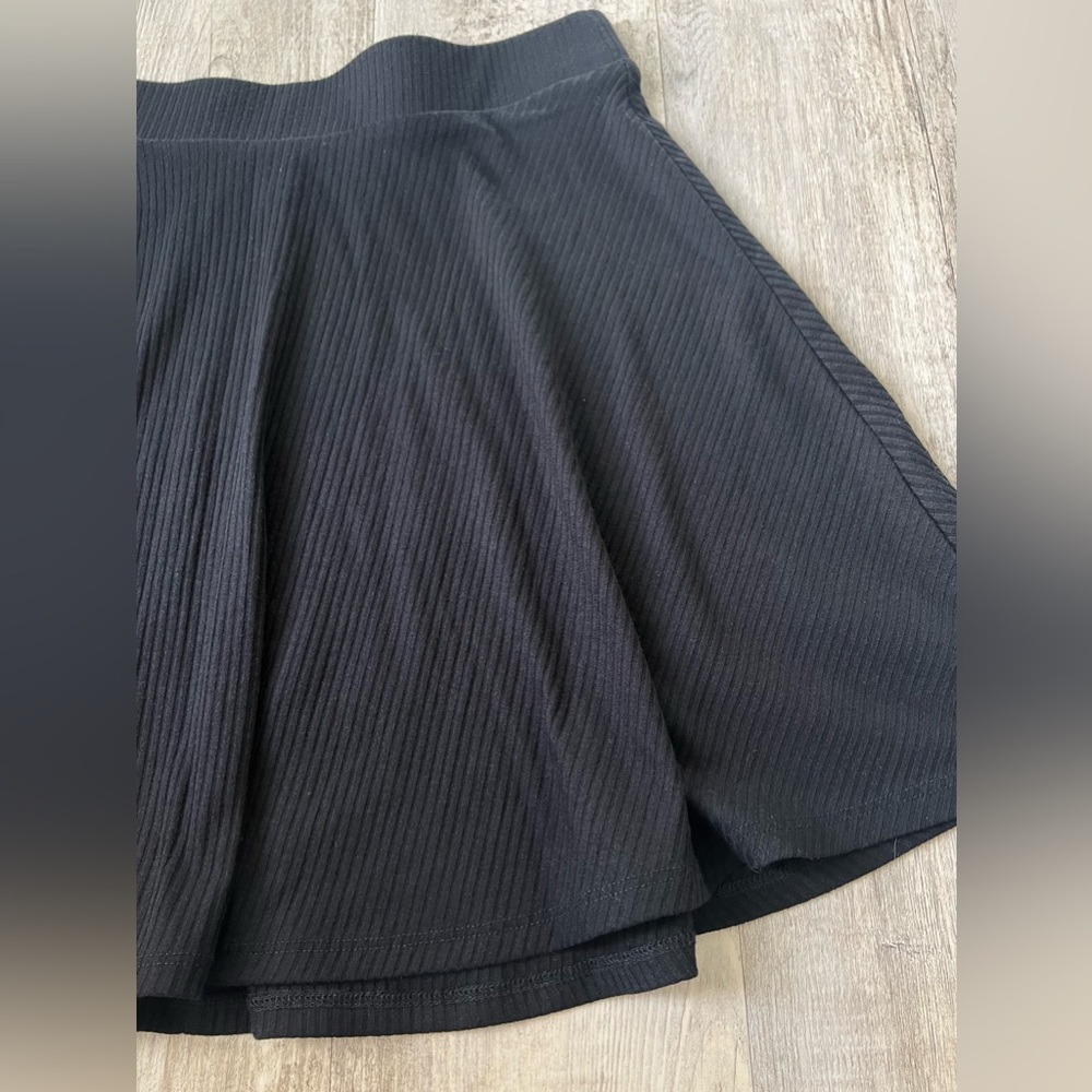 Black Ribbed A-Line Skater Mini Skirt Flowy Stretchy High Waist Large - Picture 3 of 11